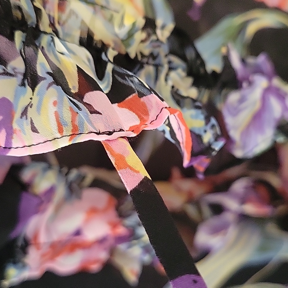 In Bloom Floral Sheer Robe, Size Large - Picture 6 of 9